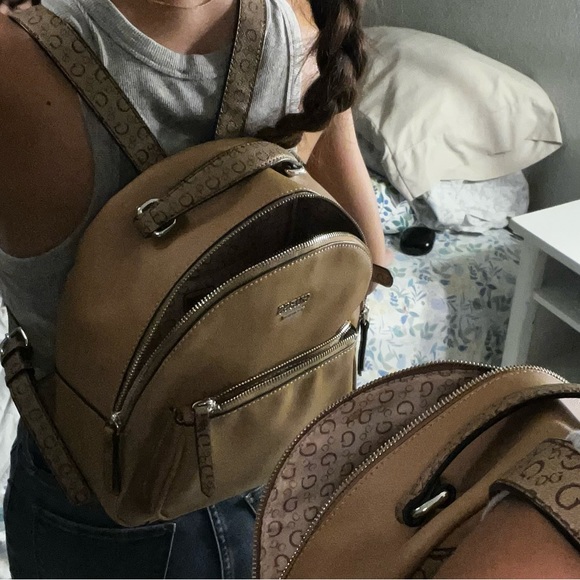 Guess Mini Backpack - Picture 6 of 6
